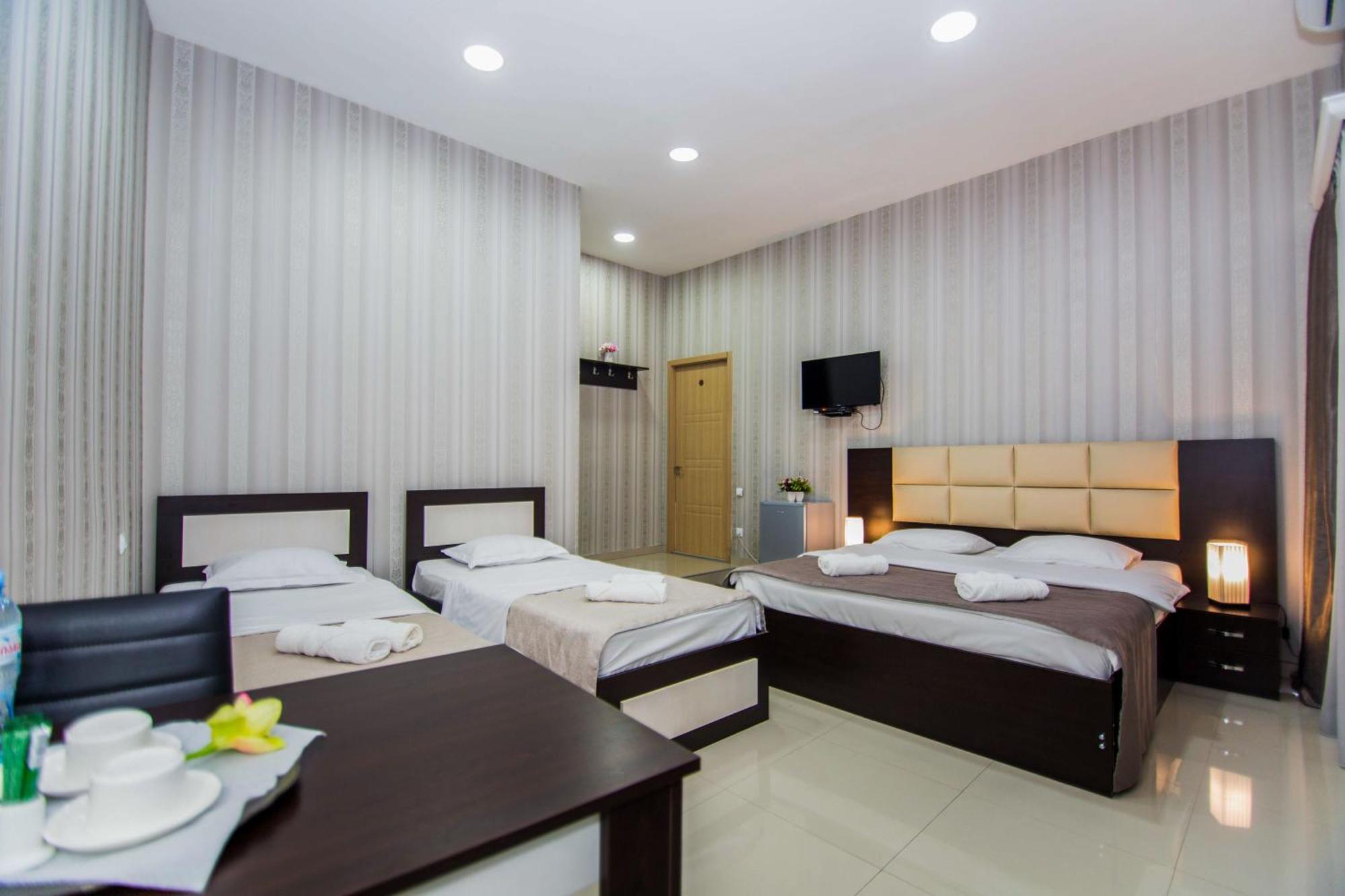 Hotel Care Inn Tbilisi Buitenkant foto